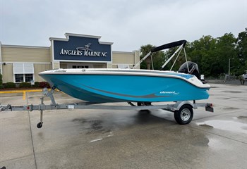 2022 Bayliner M17 Boat